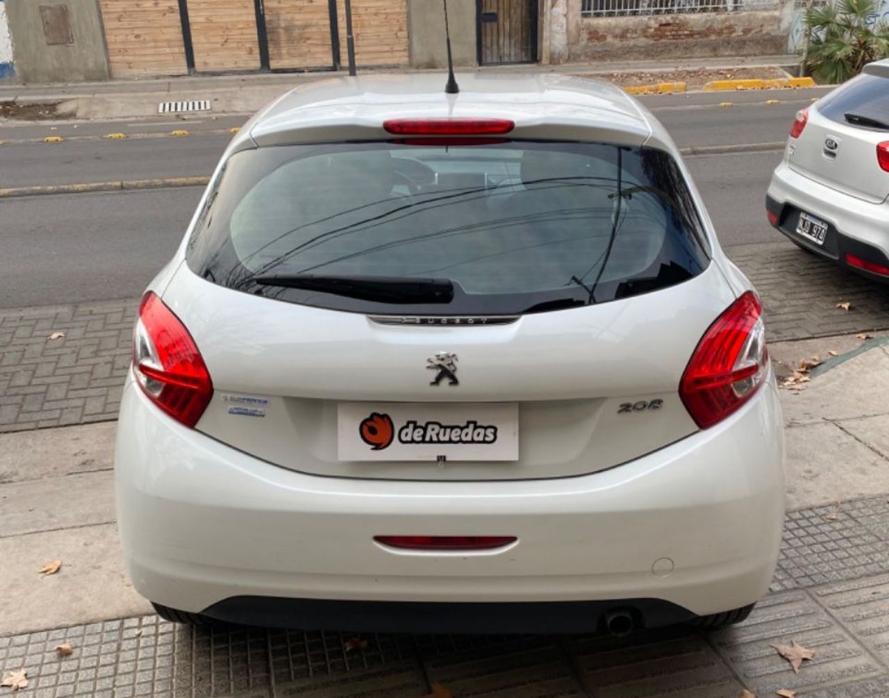 Peugeot 208 Usado en Mendoza, deRuedas