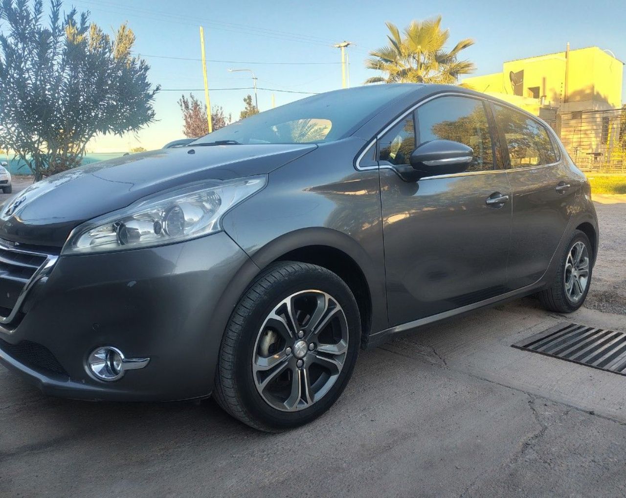 Peugeot 208 Usado en Mendoza, deRuedas