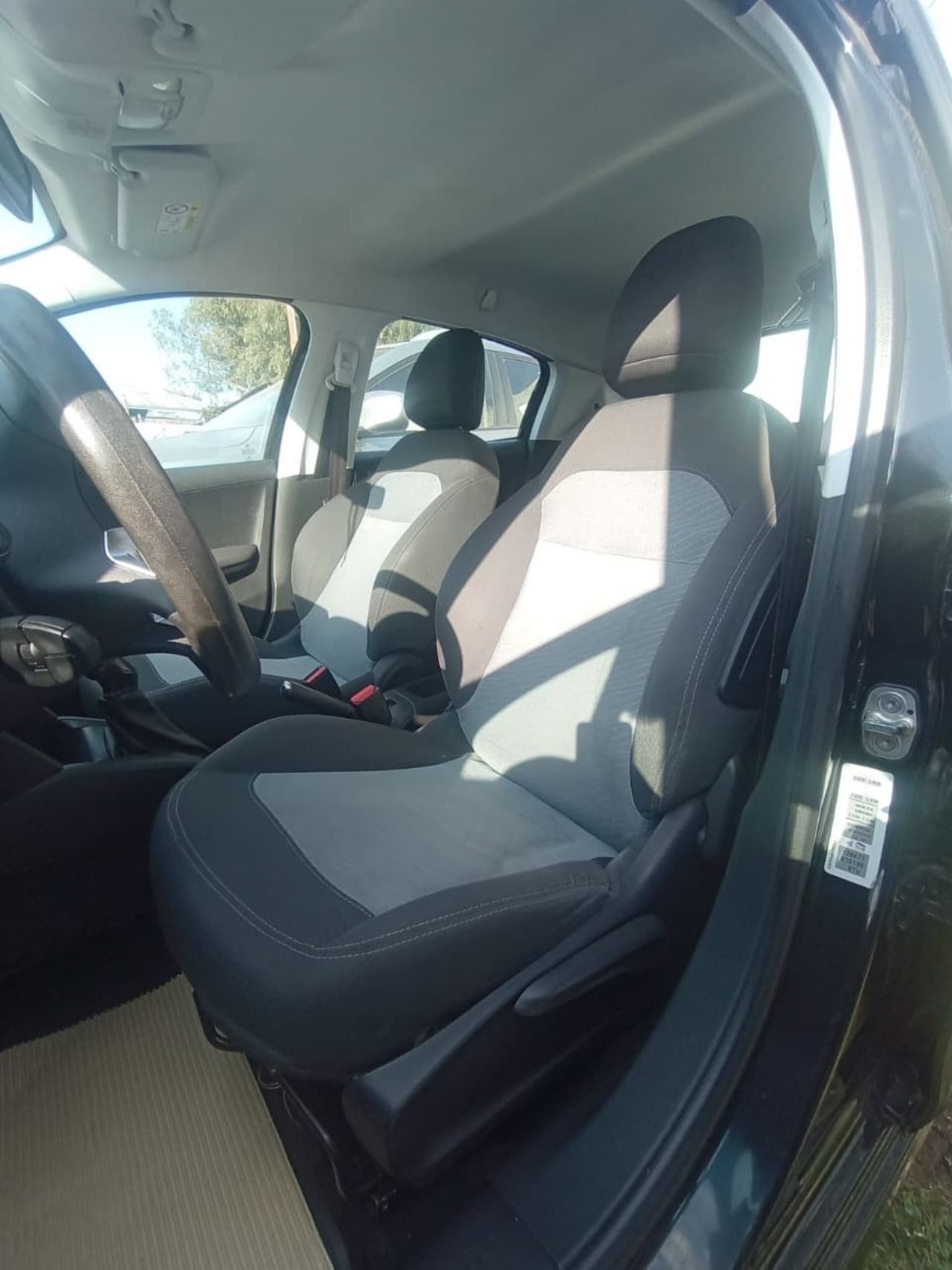 Peugeot 208 Usado Financiado en Córdoba, deRuedas