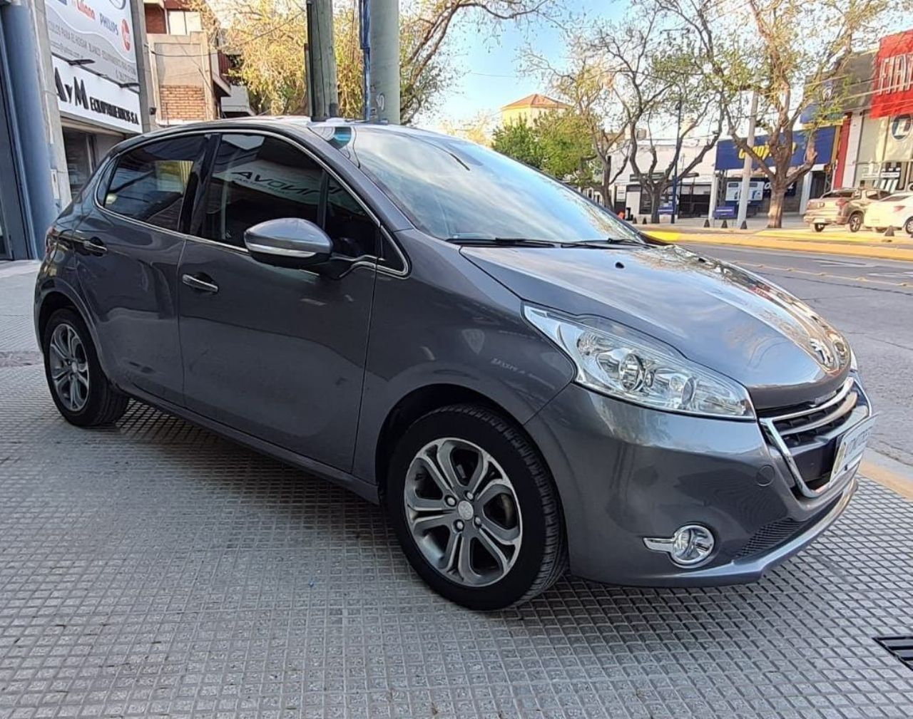 Peugeot 208 Usado en Mendoza, deRuedas