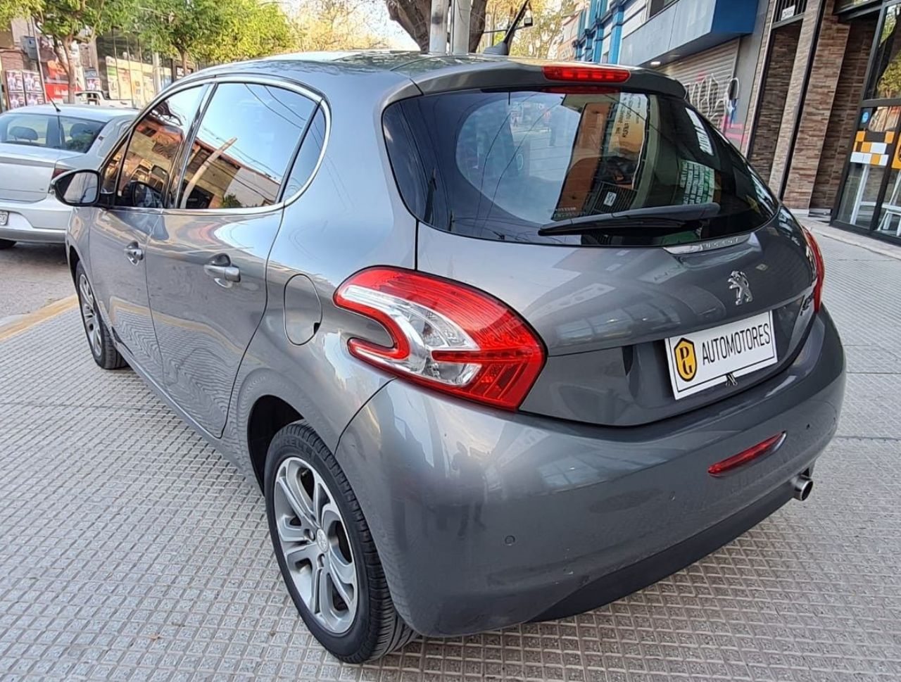 Peugeot 208 Usado en Mendoza, deRuedas