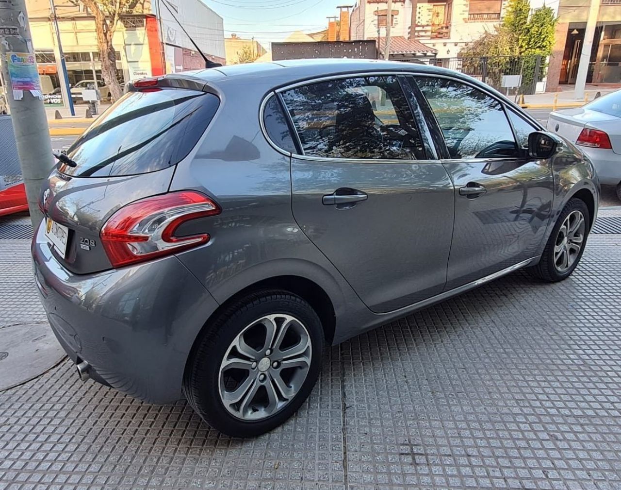 Peugeot 208 Usado en Mendoza, deRuedas