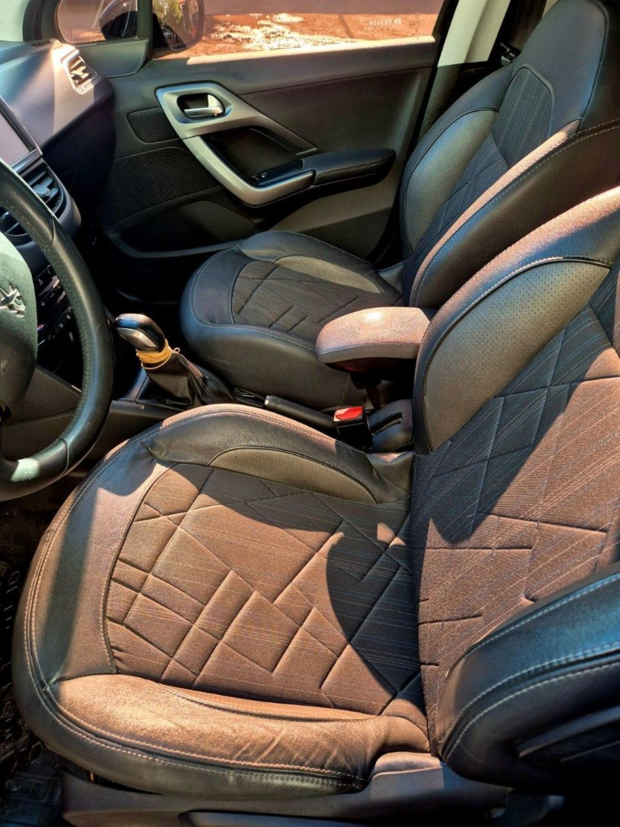 Peugeot 208 Usado en Mendoza, deRuedas