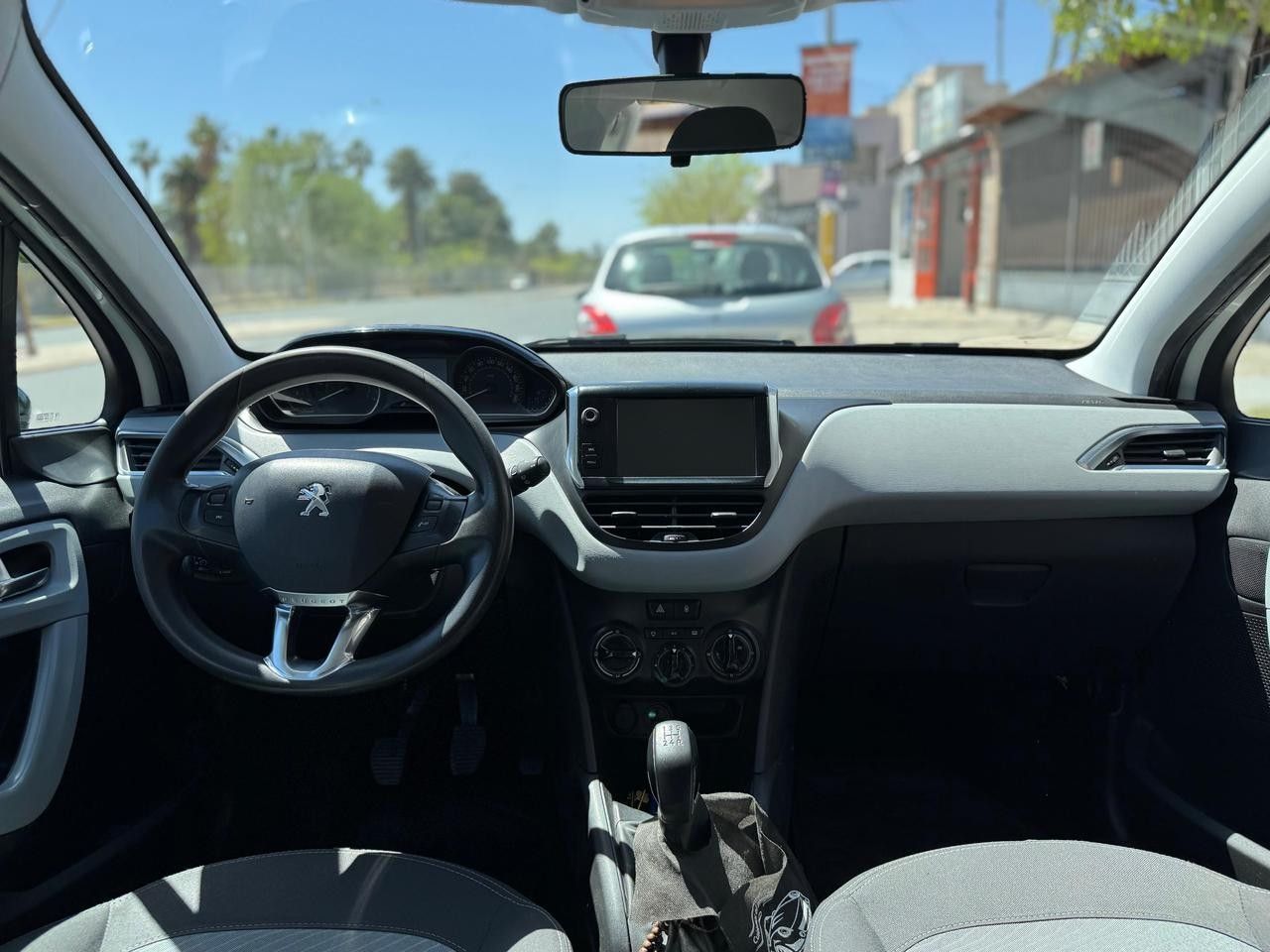 Peugeot 208 Usado Financiado en San Juan, deRuedas