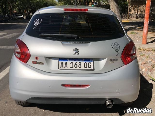 Peugeot 208 Usado en Mendoza, deRuedas