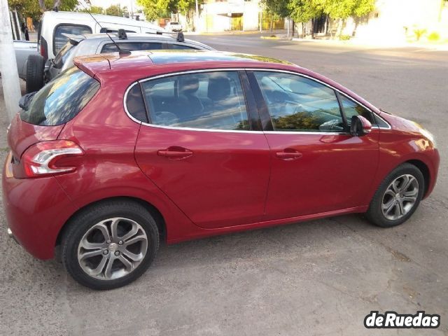 Peugeot 208 Usado en Mendoza, deRuedas