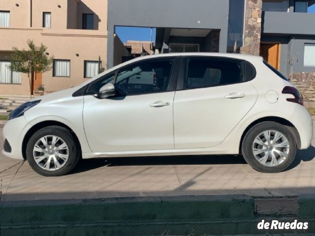 Peugeot 208 Usado en Mendoza, deRuedas