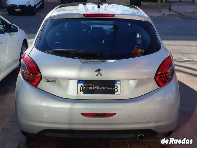Peugeot 208 Usado en Mendoza, deRuedas