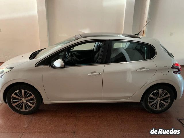 Peugeot 208 Usado en Mendoza, deRuedas