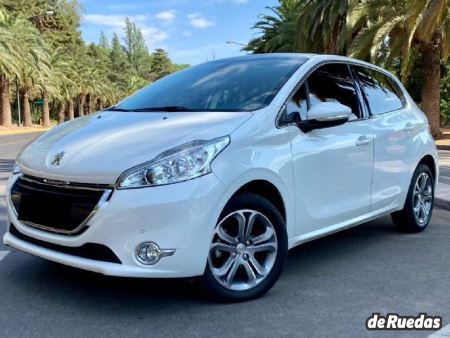 Peugeot 208 Usado en Mendoza, deRuedas
