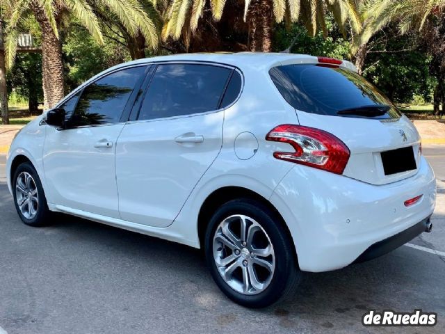 Peugeot 208 Usado en Mendoza, deRuedas