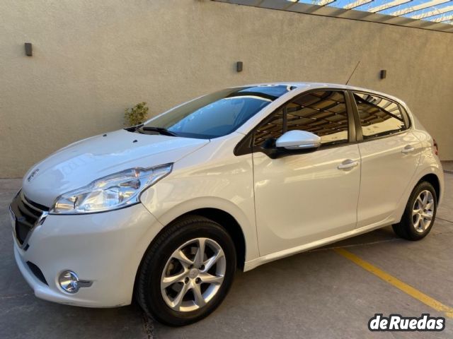 Peugeot 208 Usado en Mendoza, deRuedas