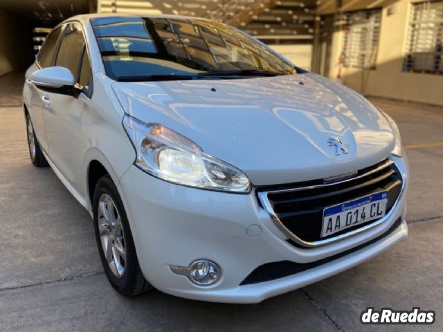 Peugeot 208 Usado en Mendoza, deRuedas