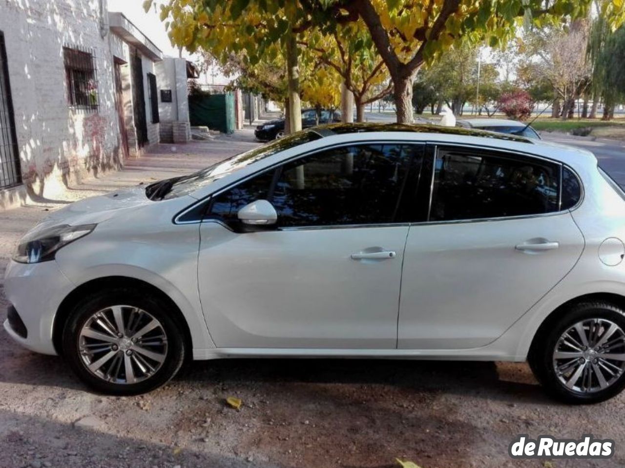 Peugeot 208 Usado en Mendoza, deRuedas