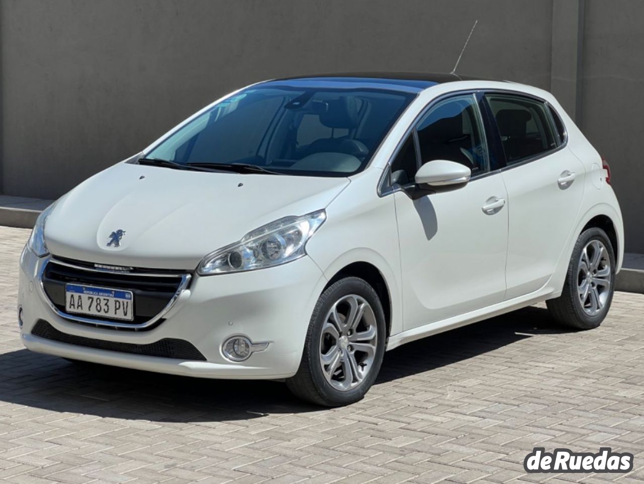 Peugeot 208 Usado en San Juan, deRuedas