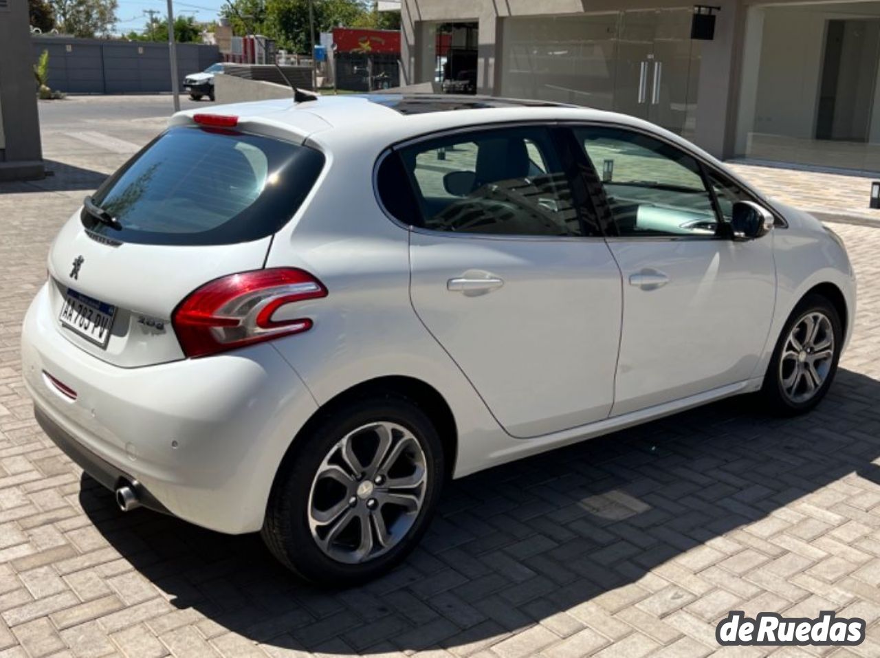 Peugeot 208 Usado en San Juan, deRuedas