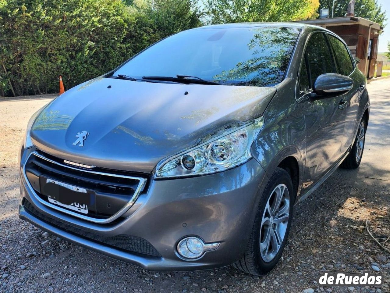 Peugeot 208 Usado en Mendoza, deRuedas