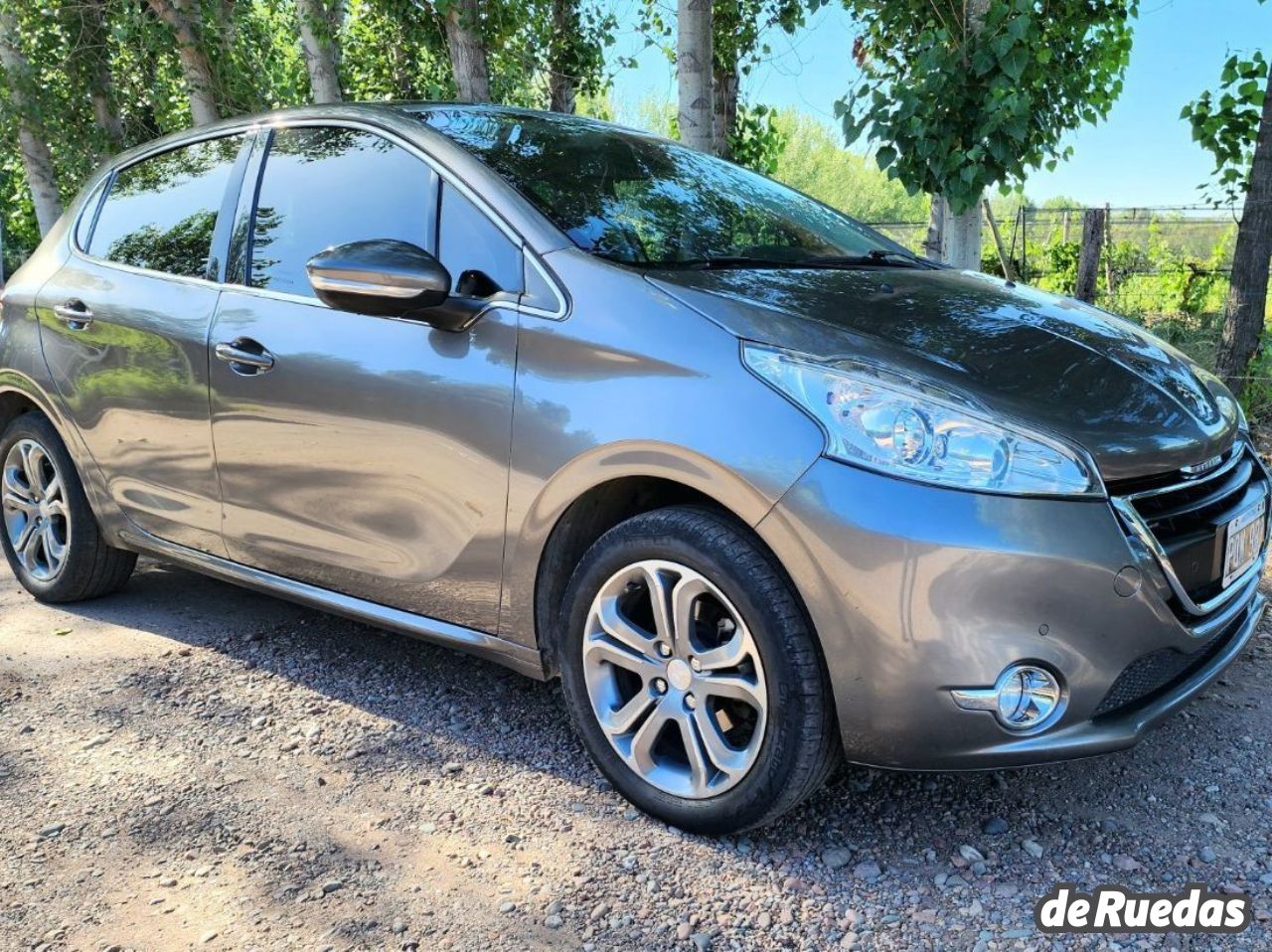Peugeot 208 Usado en Mendoza, deRuedas