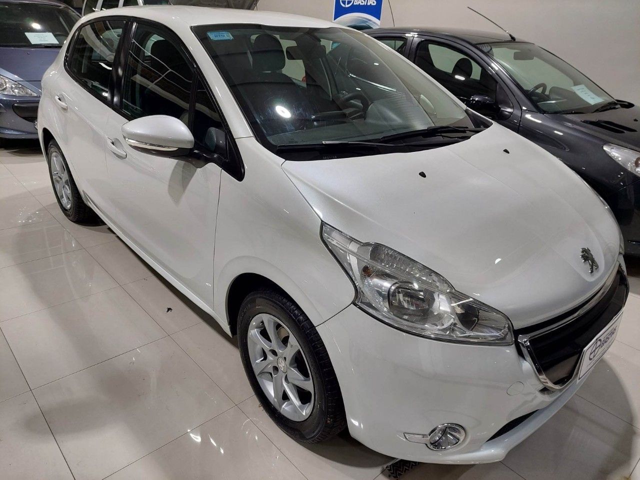 Peugeot 208 Usado en Mendoza, deRuedas