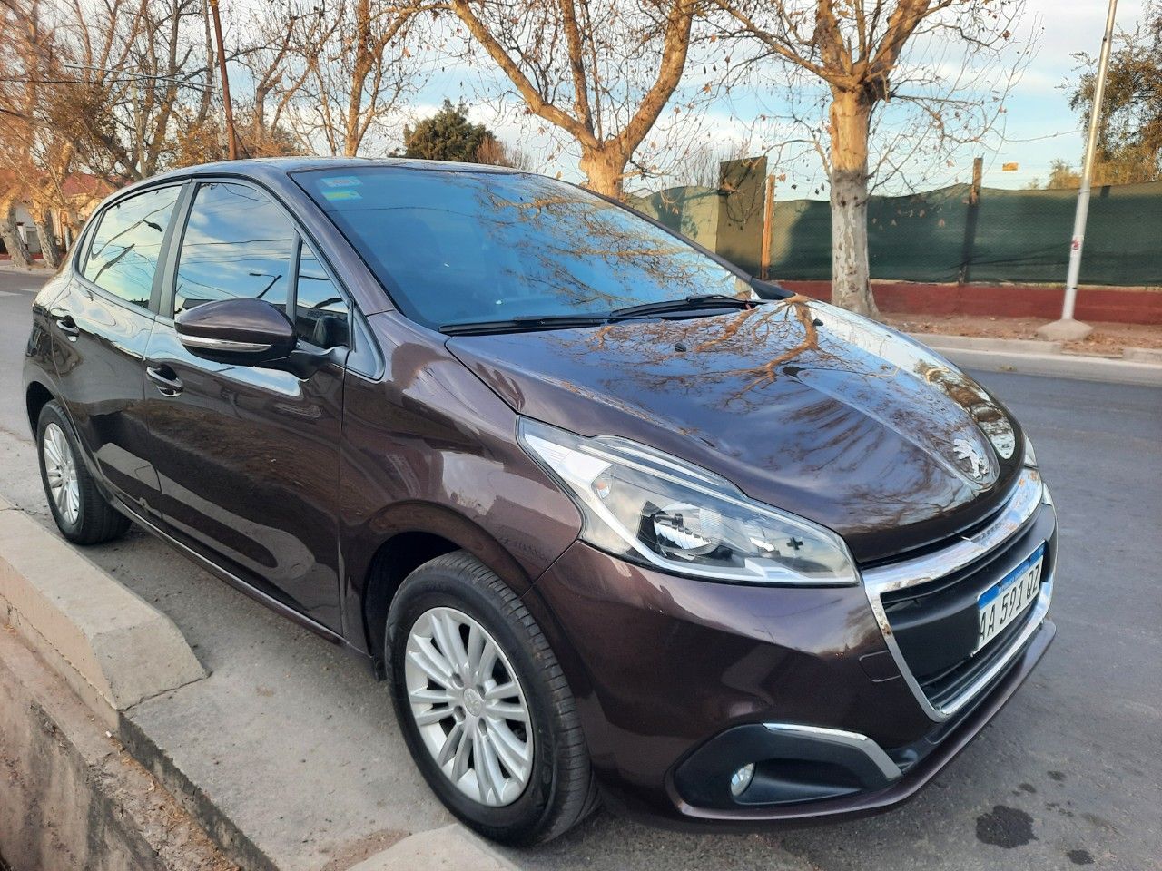 Peugeot 208 Usado en Mendoza, deRuedas