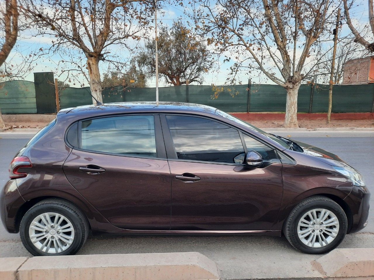 Peugeot 208 Usado en Mendoza, deRuedas