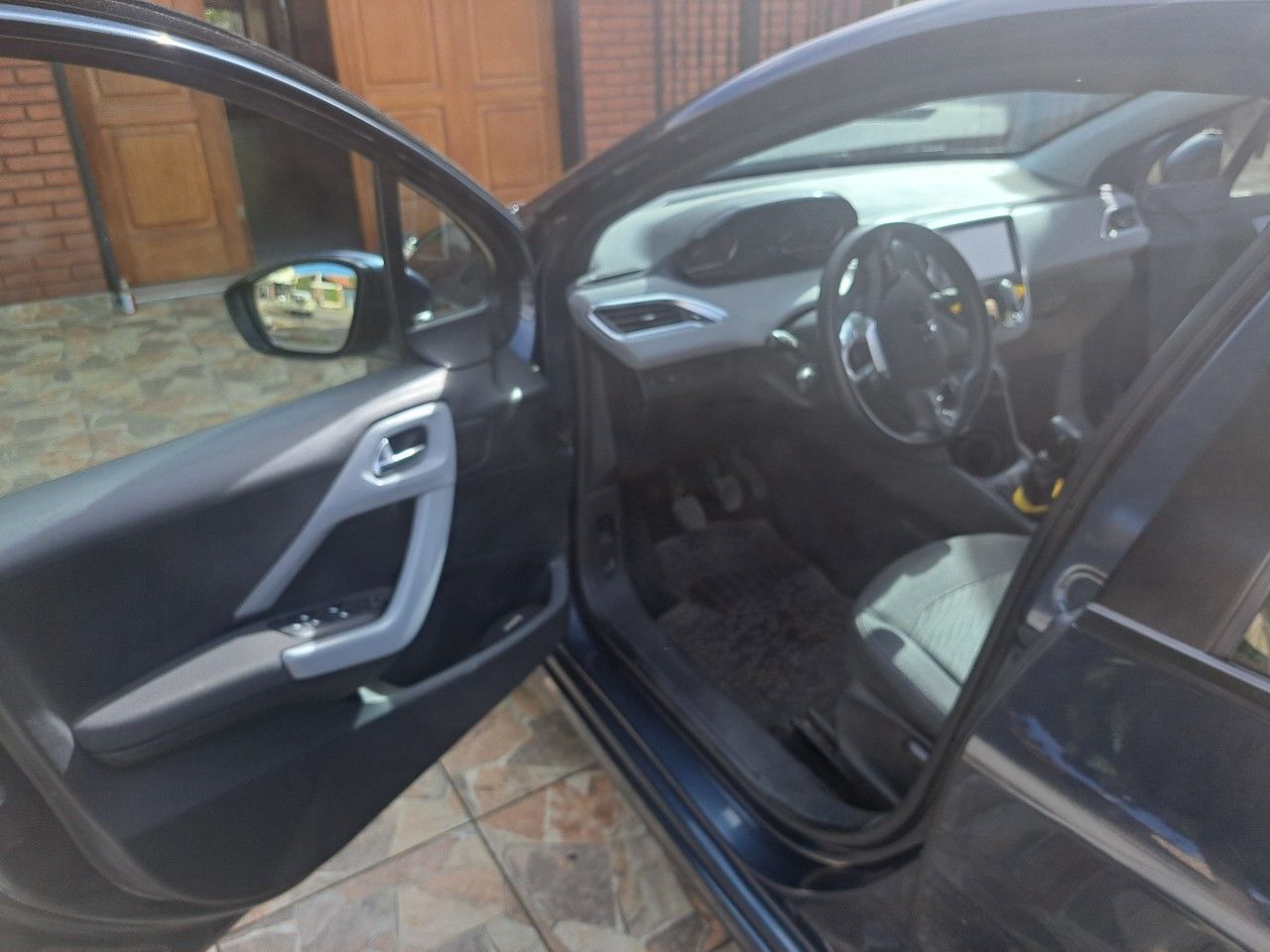 Peugeot 208 Usado en Mendoza, deRuedas