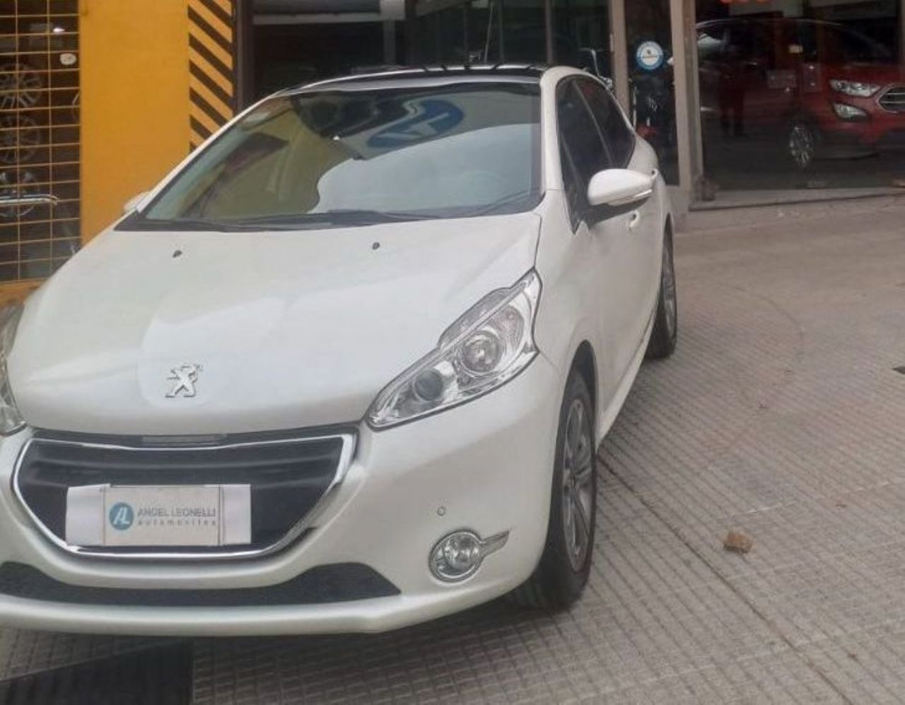 Peugeot 208 Usado Financiado en Mendoza, deRuedas