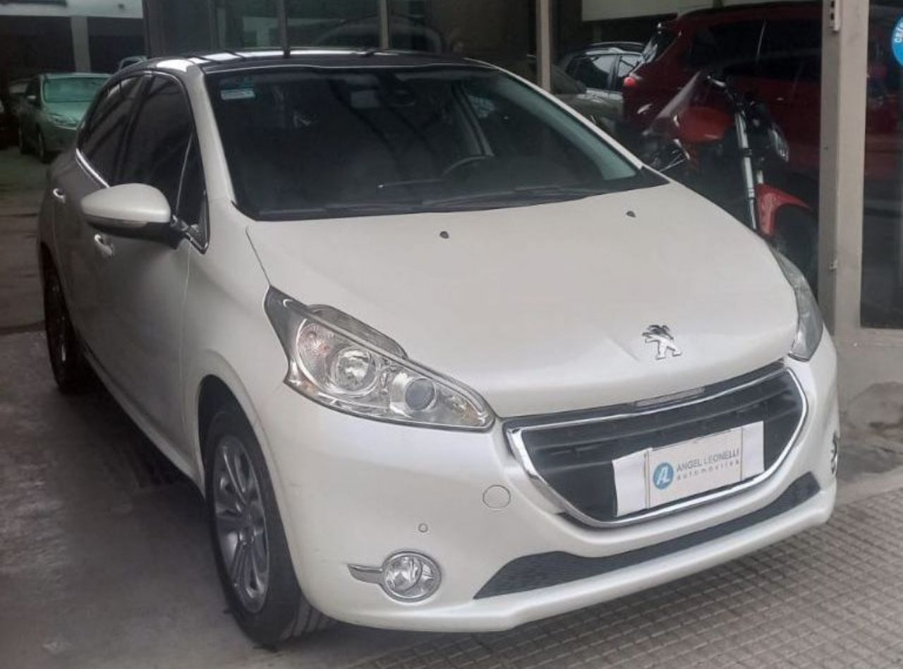Peugeot 208 Usado Financiado en Mendoza, deRuedas