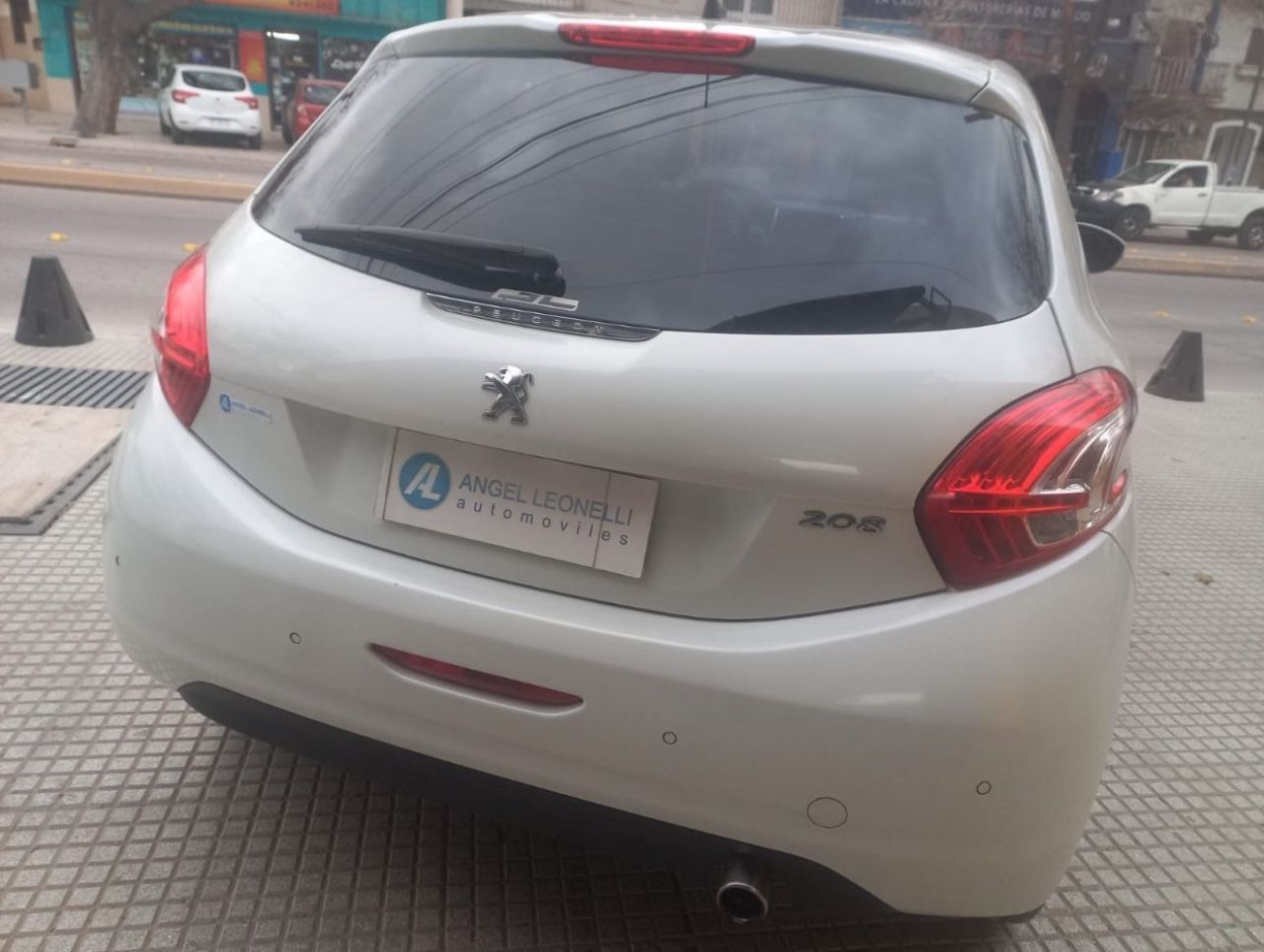 Peugeot 208 Usado Financiado en Mendoza, deRuedas