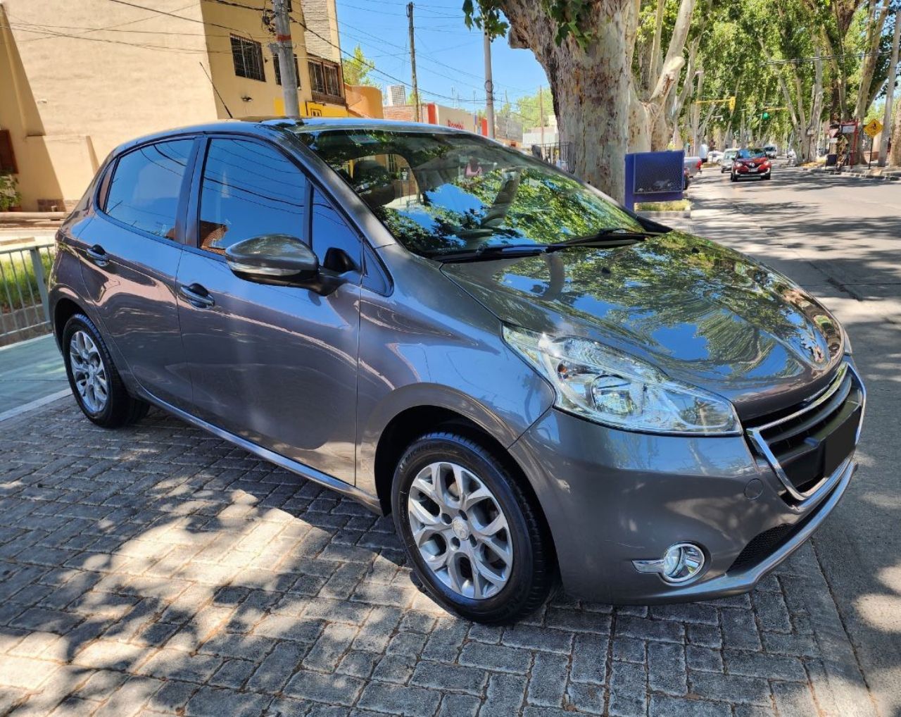 Peugeot 208 Usado en Mendoza, deRuedas