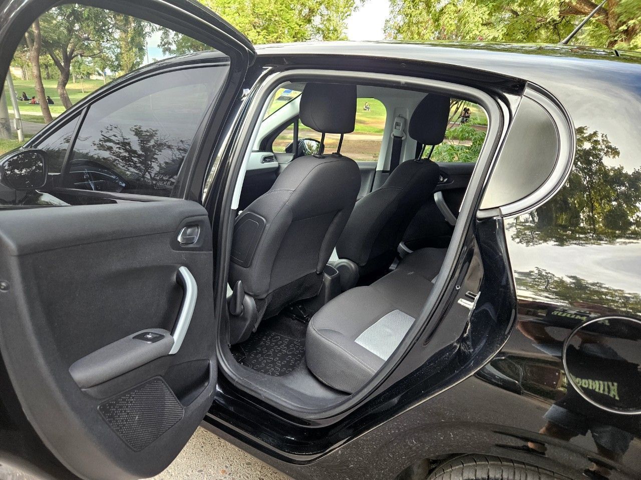 Peugeot 208 Usado Financiado en Mendoza, deRuedas