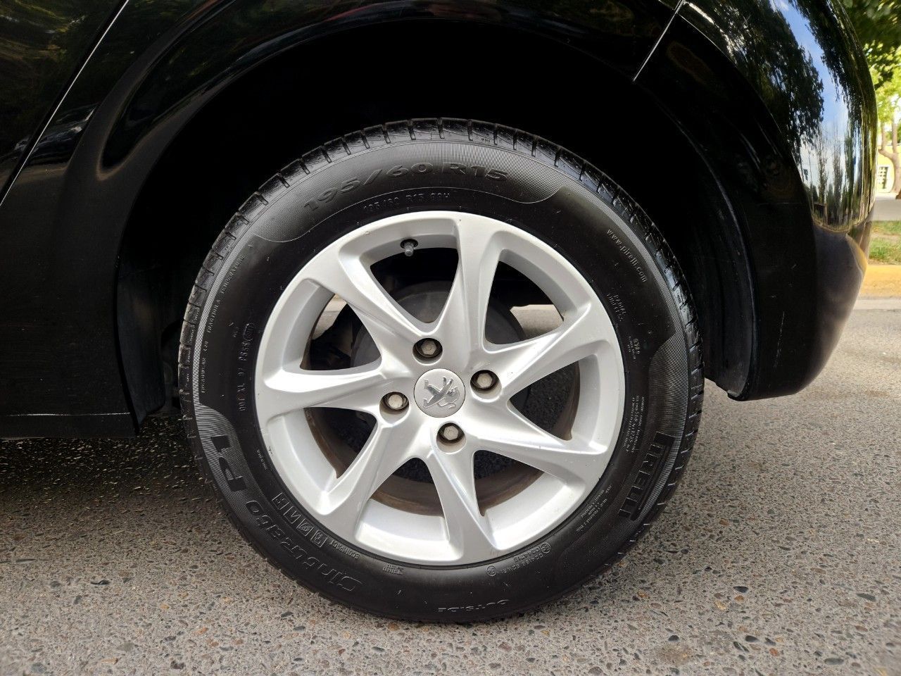 Peugeot 208 Usado Financiado en Mendoza, deRuedas