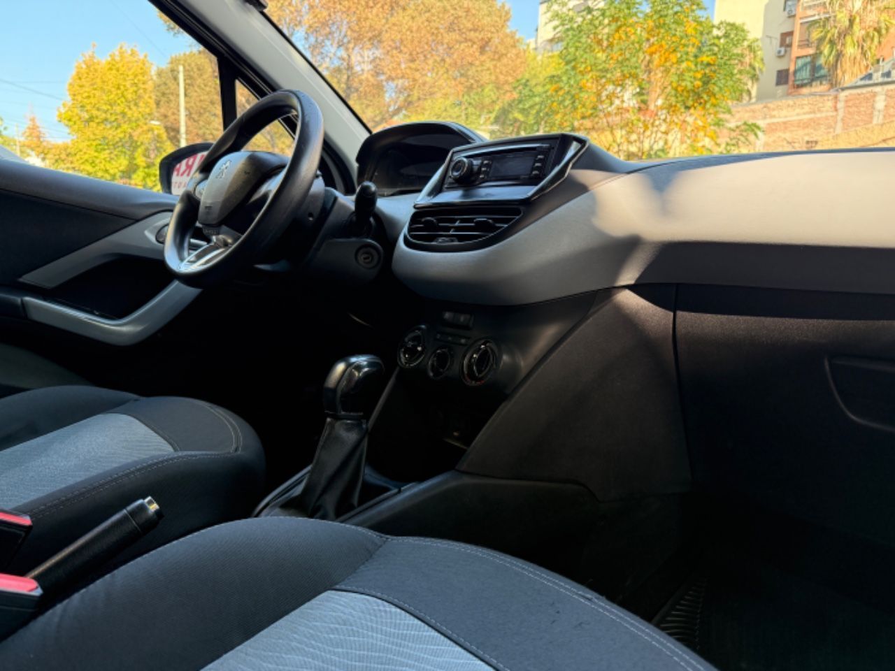 Peugeot 208 Usado en Mendoza, deRuedas
