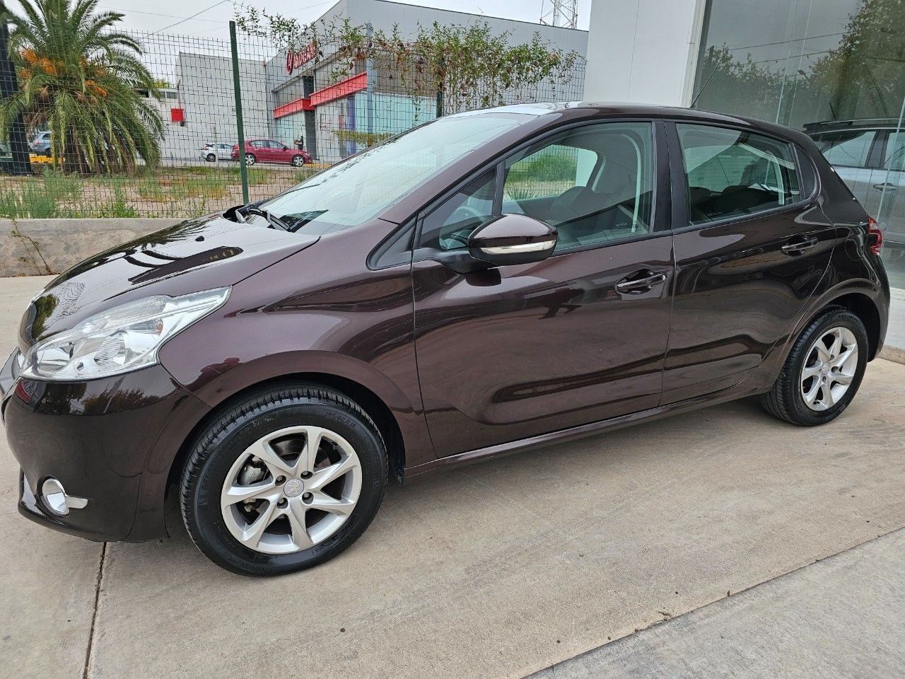 Peugeot 208 Usado en Mendoza, deRuedas