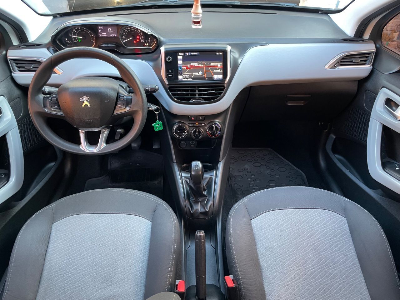 Peugeot 208 Usado Financiado en Mendoza, deRuedas
