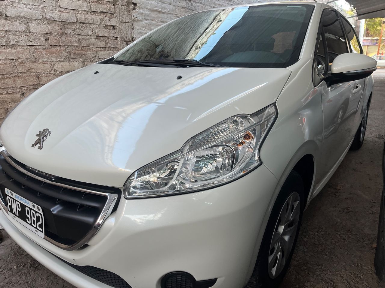 Peugeot 208 Usado Financiado en Mendoza, deRuedas
