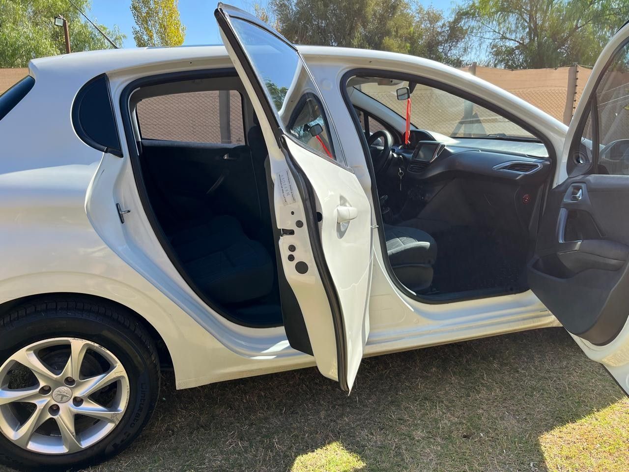 Peugeot 208 Usado en Mendoza, deRuedas