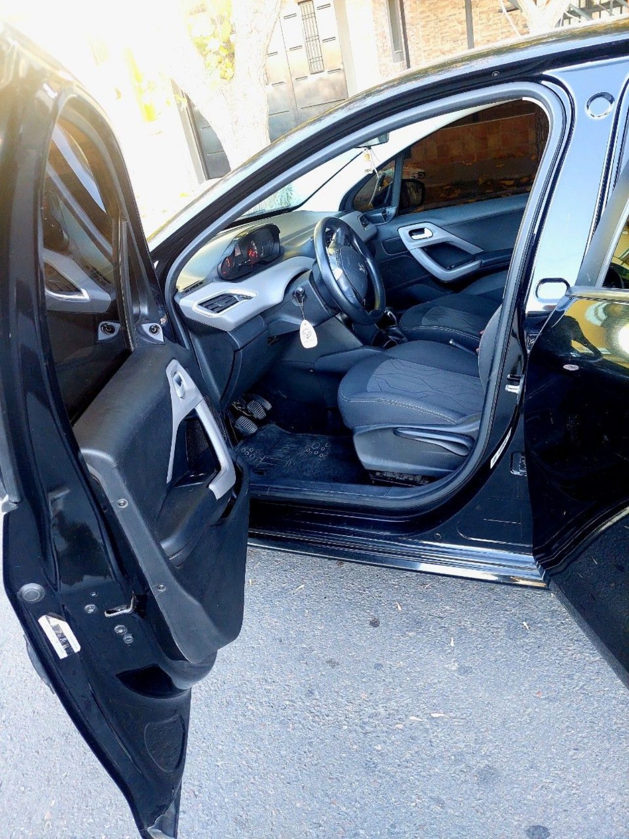 Peugeot 208 Usado en Mendoza, deRuedas