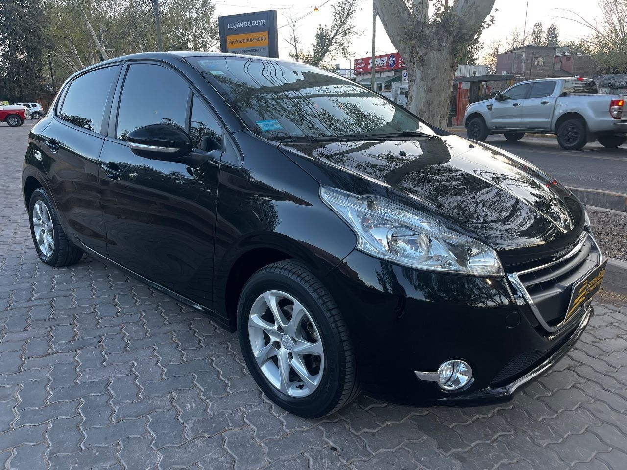 Peugeot 208 Usado en Mendoza, deRuedas