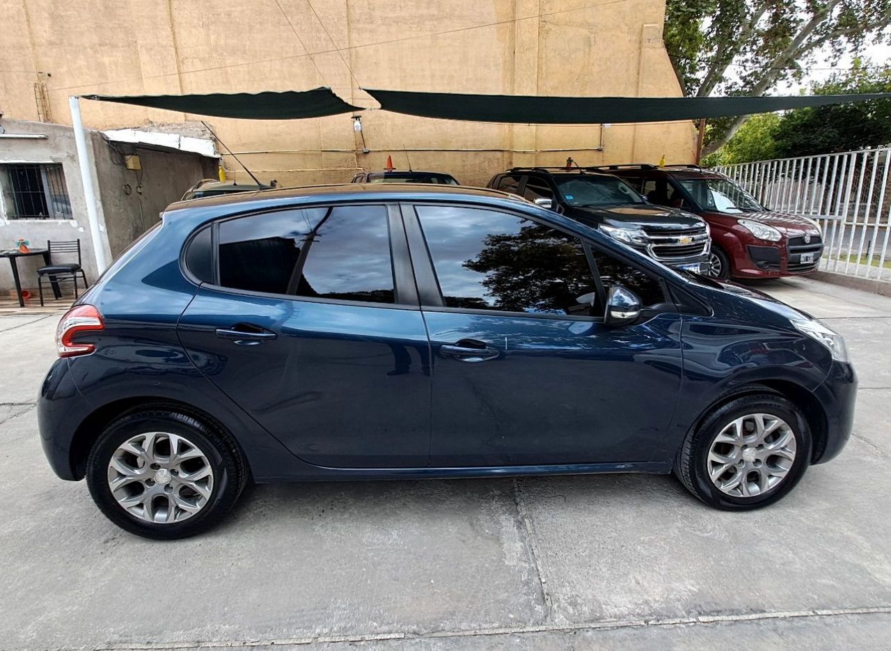 Peugeot 208 Usado en San Juan, deRuedas
