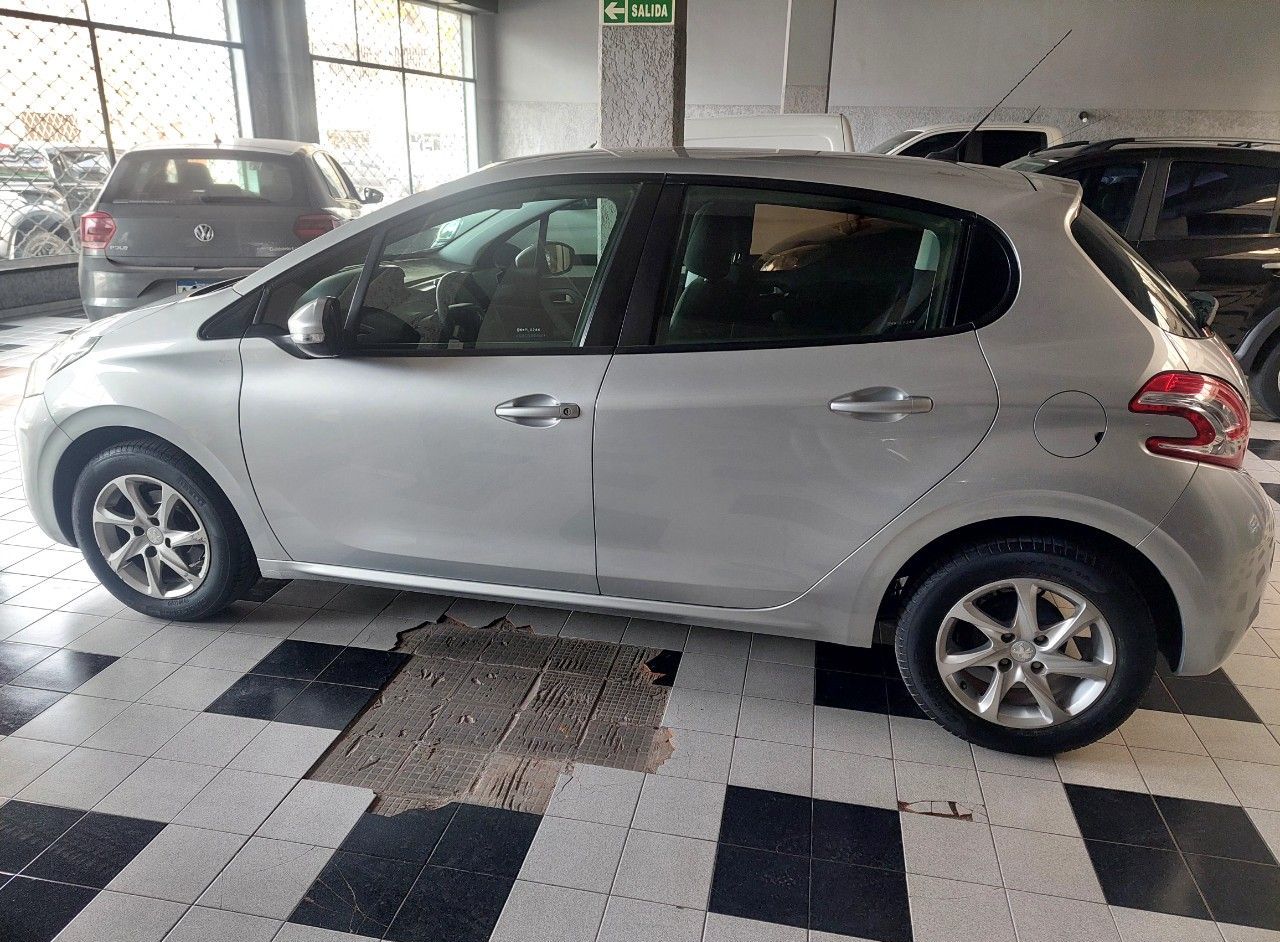 Peugeot 208 Usado en Mendoza, deRuedas