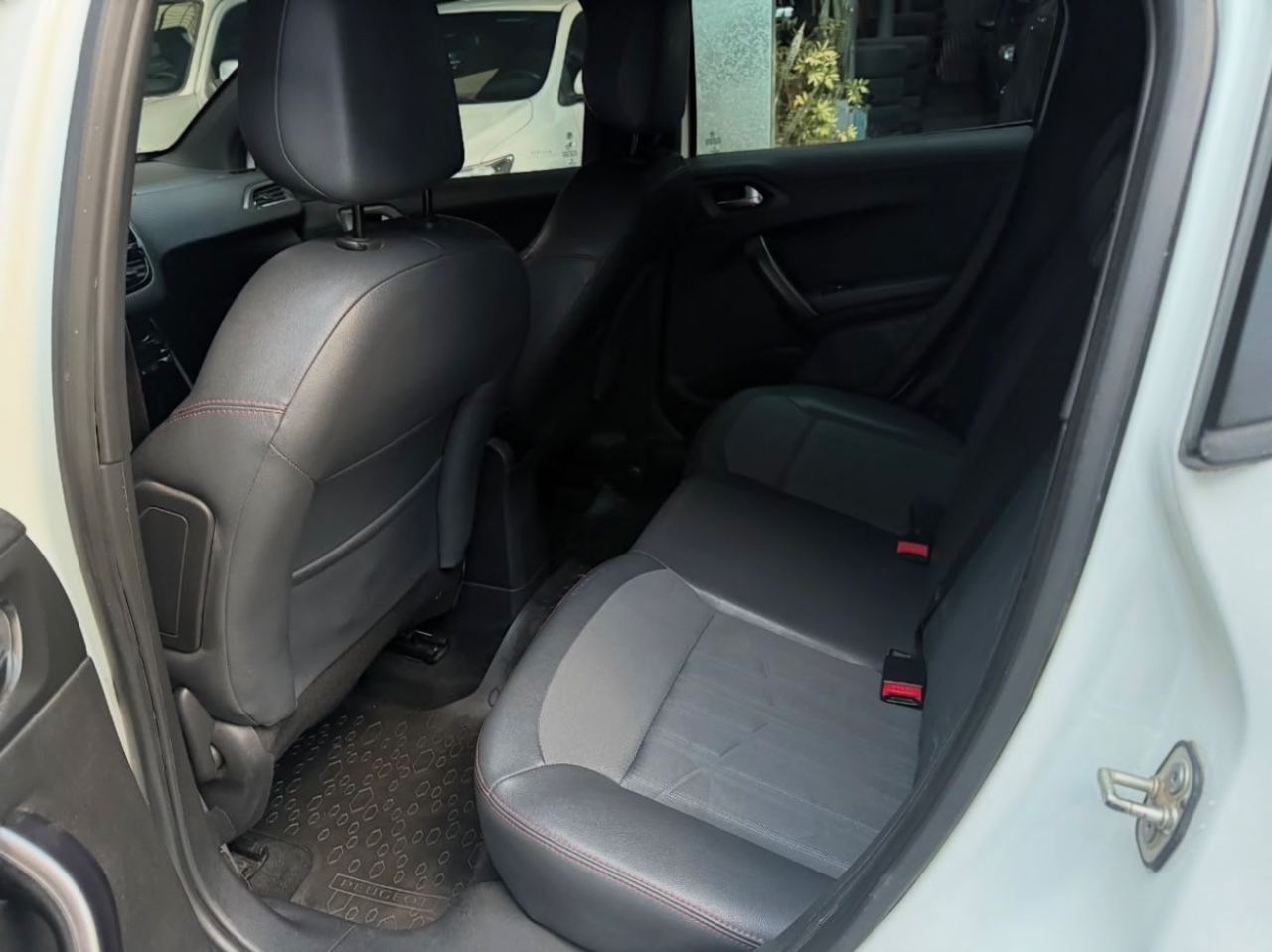 Peugeot 208 Usado en Mendoza, deRuedas