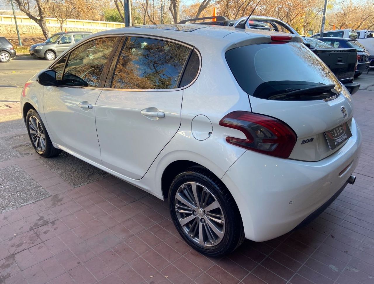 Peugeot 208 Usado en Mendoza, deRuedas