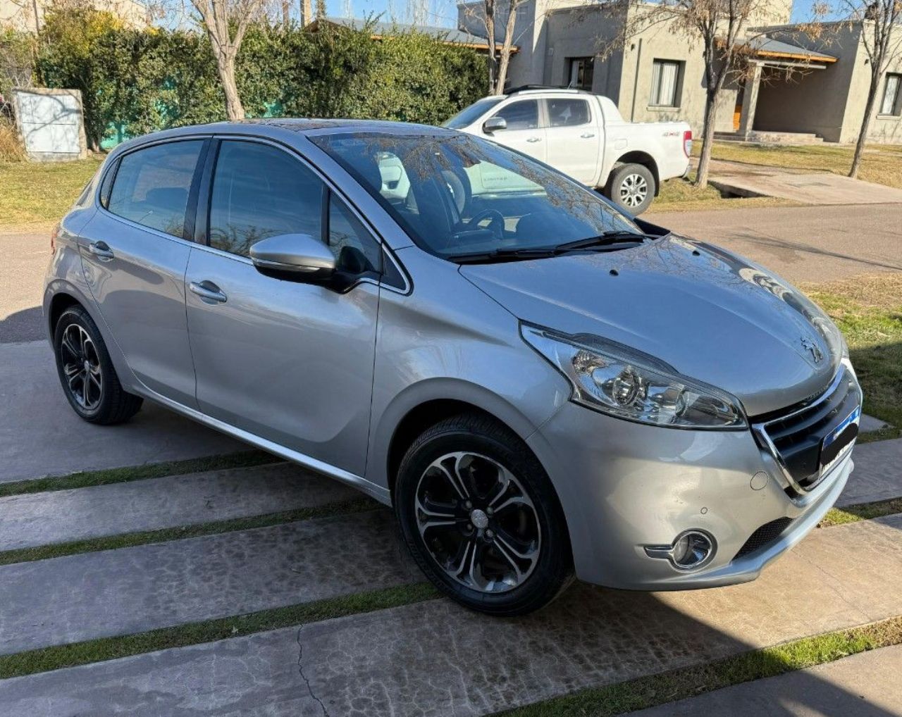 Peugeot 208 Usado en Mendoza, deRuedas