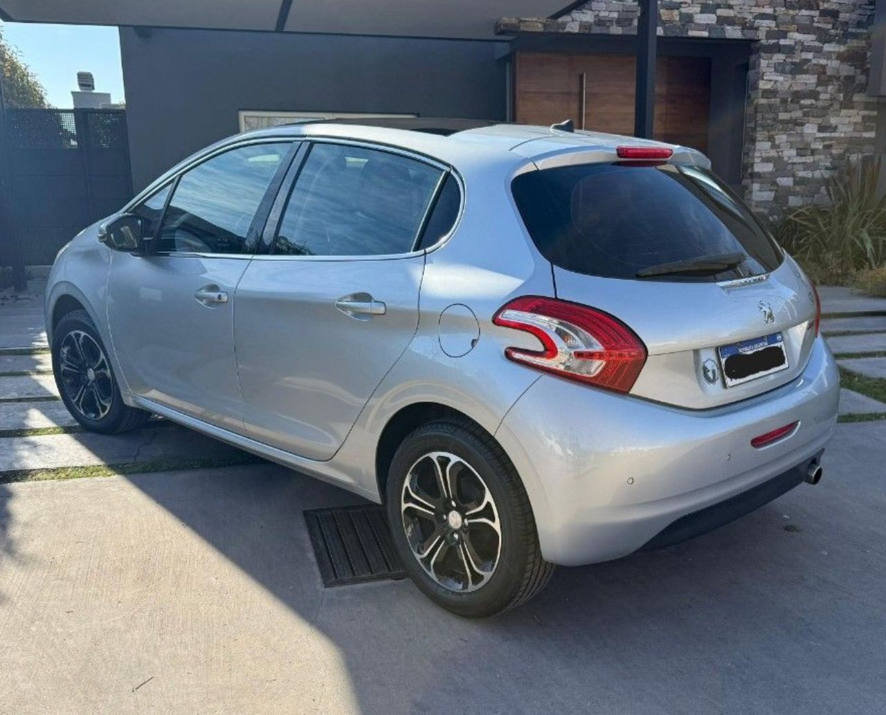 Peugeot 208 Usado en Mendoza, deRuedas