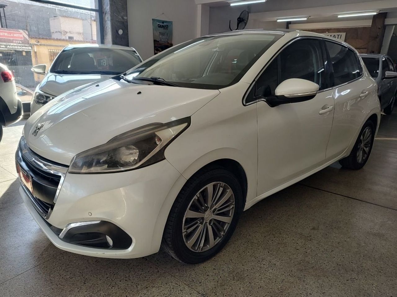 Peugeot 208 Usado Financiado en Mendoza, deRuedas
