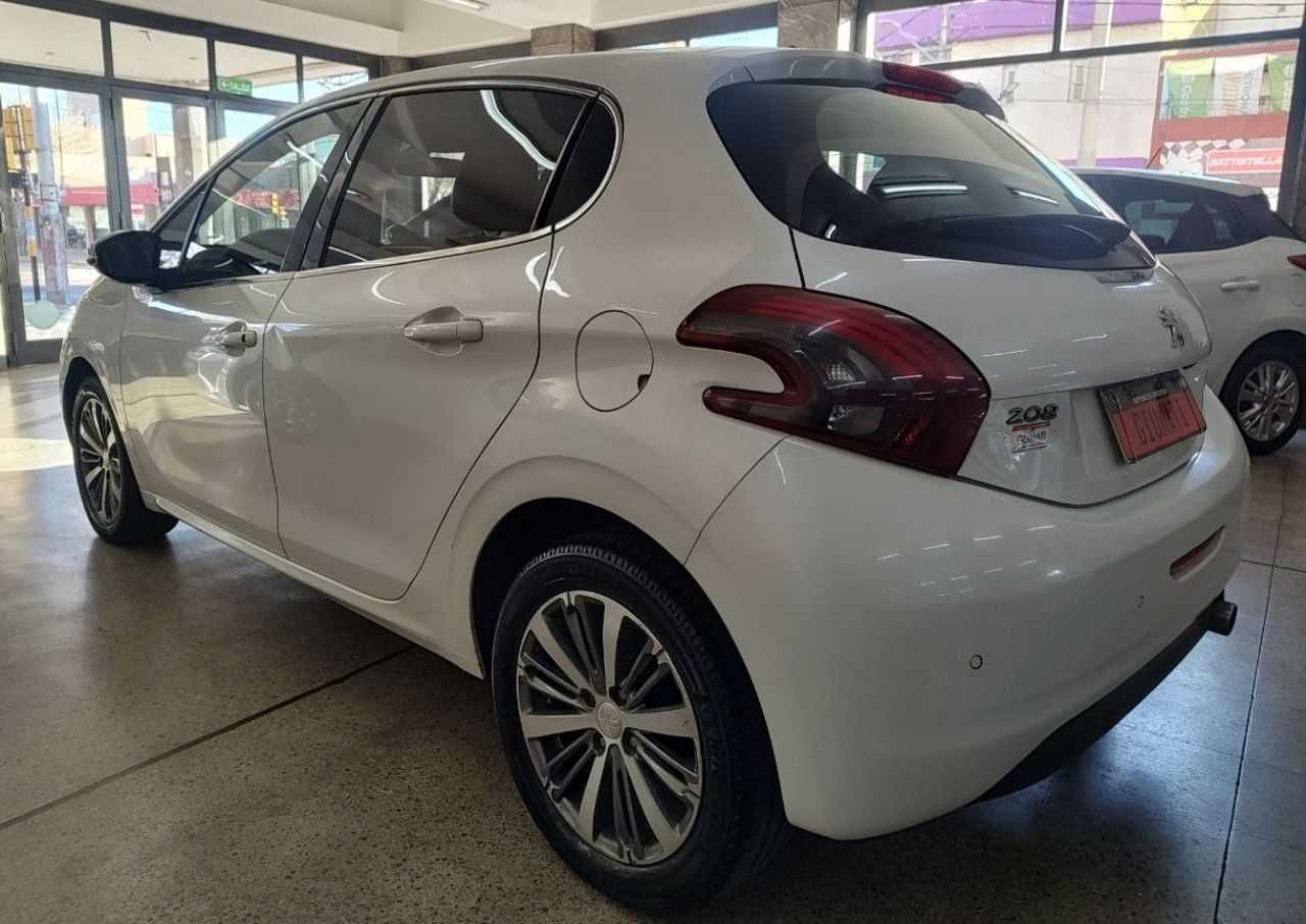 Peugeot 208 Usado Financiado en Mendoza, deRuedas
