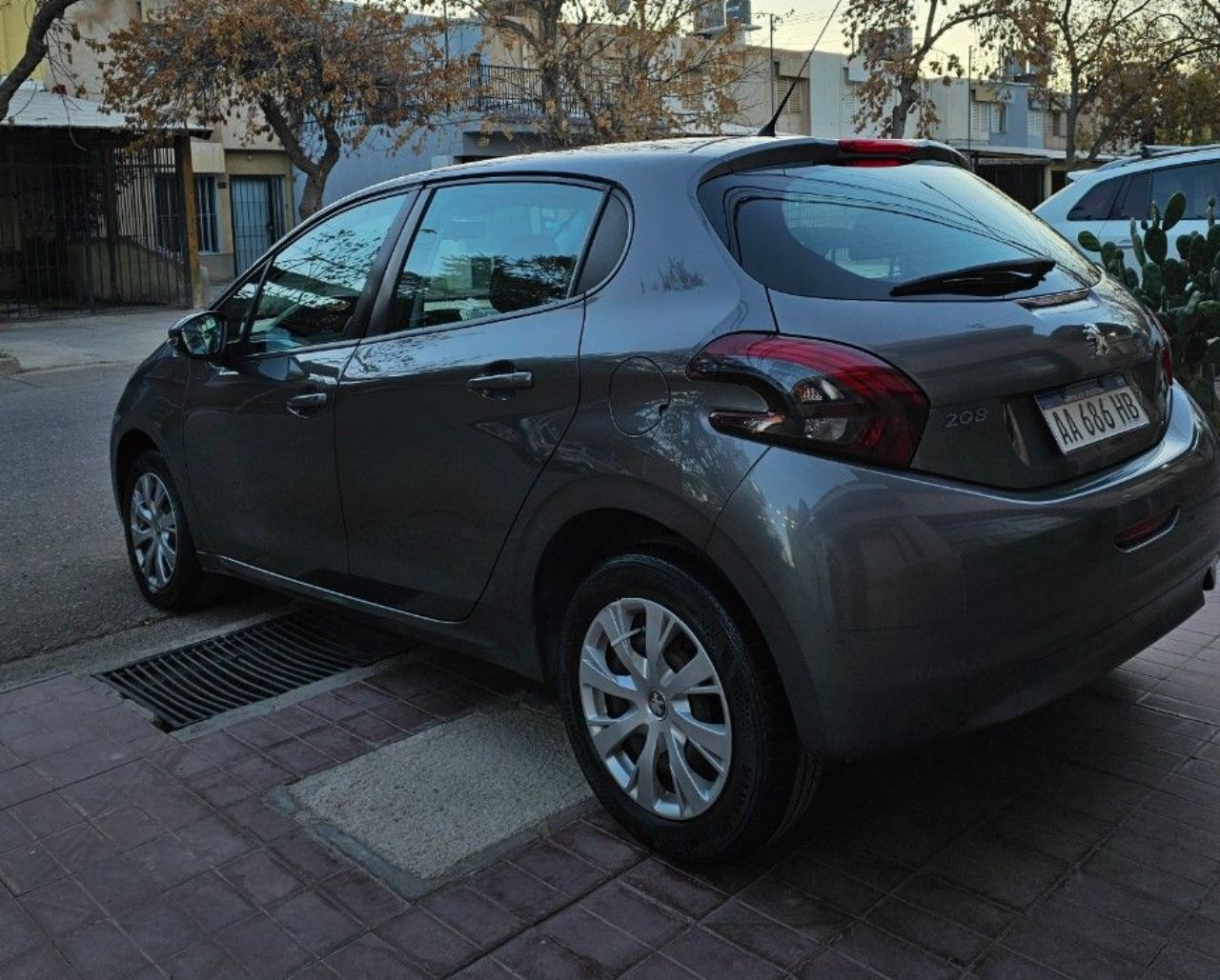 Peugeot 208 Usado en Mendoza, deRuedas