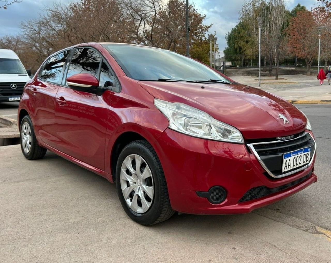 Peugeot 208 Usado Financiado en Mendoza, deRuedas