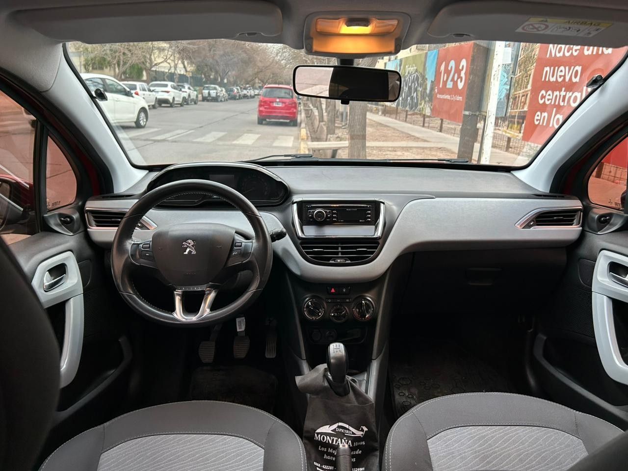 Peugeot 208 Usado Financiado en Mendoza, deRuedas